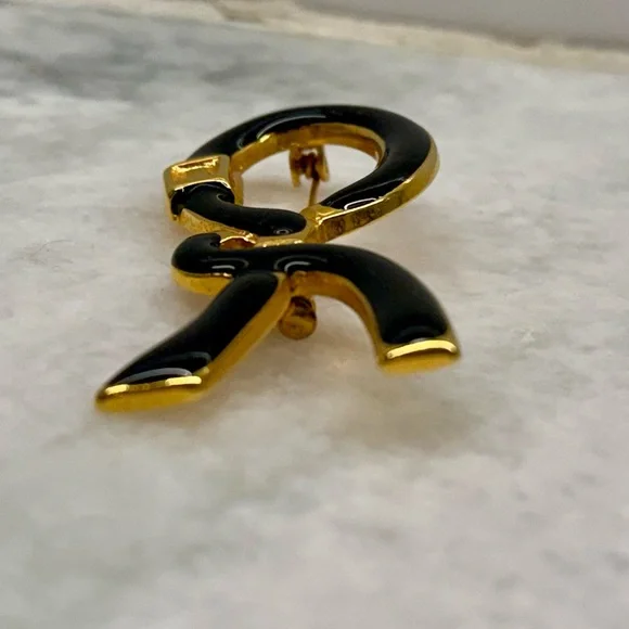 ROBERTA DI CAMERINO Vintage Grandmacore Blue Enamel Gold-Tone Metal Logo Brooch - Picture 4 of 16